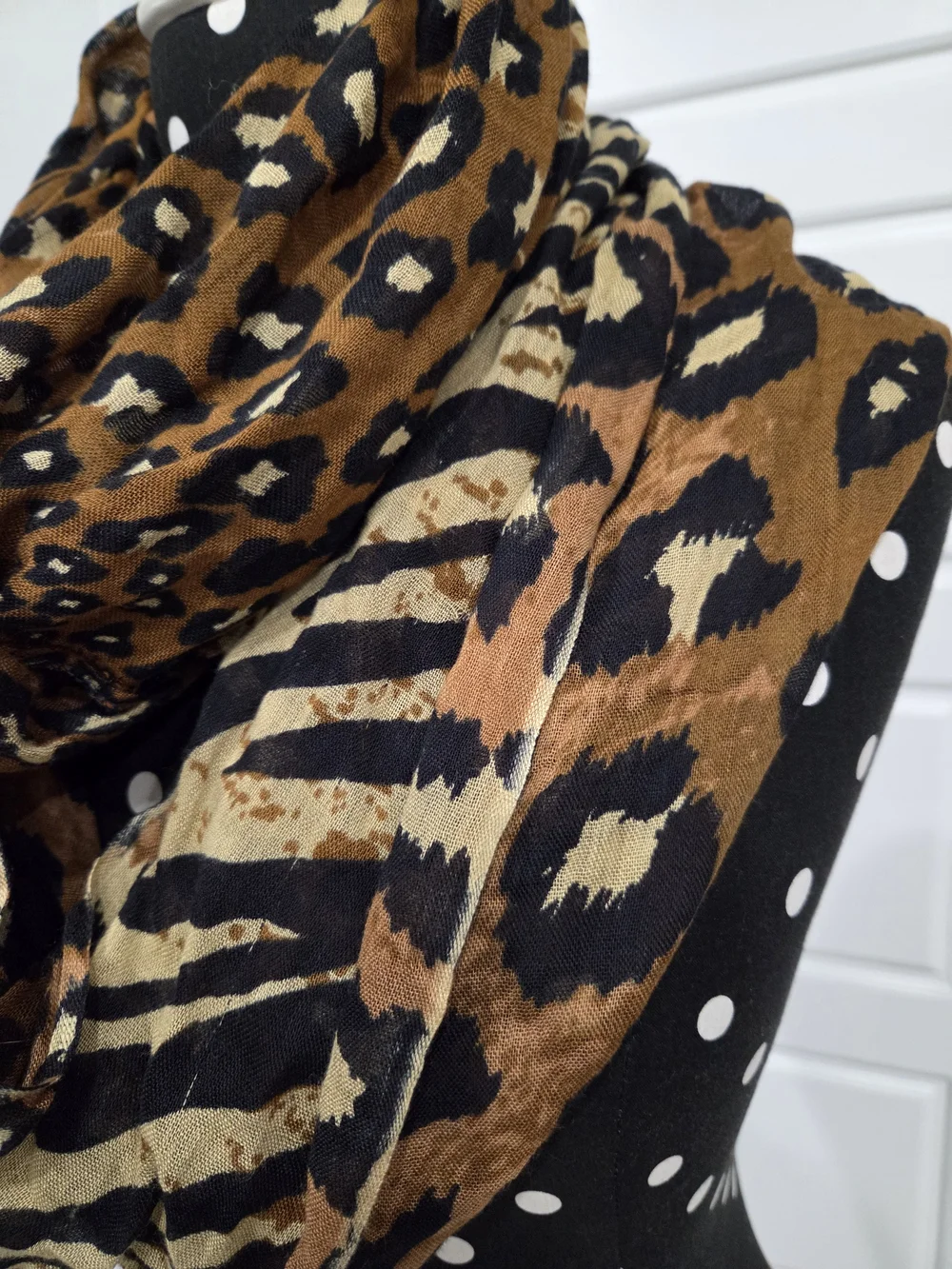 Leopard Print Infinity Scarf - Brown & Black